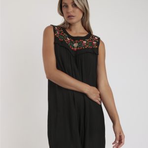 Vestido de Mujer Admas Modelo 19913 – El Encanto Negro que Despierta Pasiones