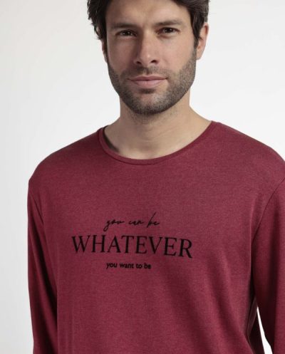 Pijama de Hombre ADMAS “WHATEVER” ❤️ – Camiseta burdeos con mensaje inspirador y pantalón largo de cuadros elegante | Comodidad, estilo y actitud para tus noches de descanso 💤 | Envío en 24 h y GRATIS desde 70 € 🚀 modelo 63763 talla l y xl - Imagen 2