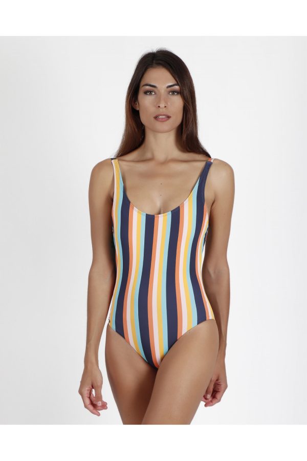 Bañador Admas Modelo 11298 – Elegancia que abraza tus curvas, comodidad que inspira confianza